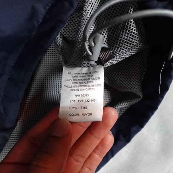 Disney Cast Member Exclusive Jacket Mens M Long Fit Windbreaker Hooded - Picture 3 of 11